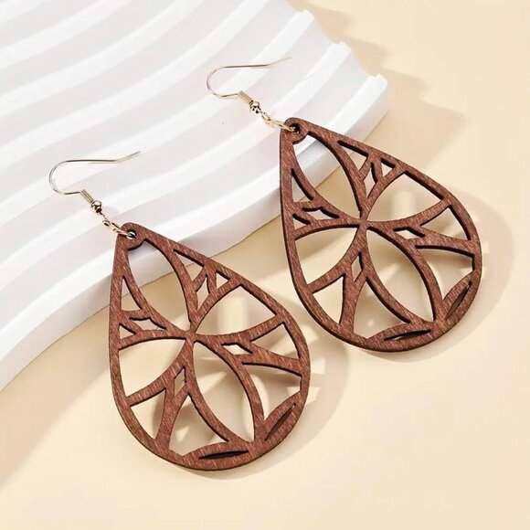 Earrings Wood Large Hollow Cut Bohemian Dangle Boho Carved Hippie Trendy Brown - Picture 1 of 2
